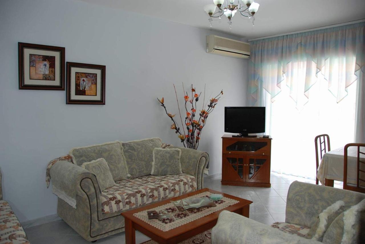 The Hill Apartment Sarande Bagian luar foto